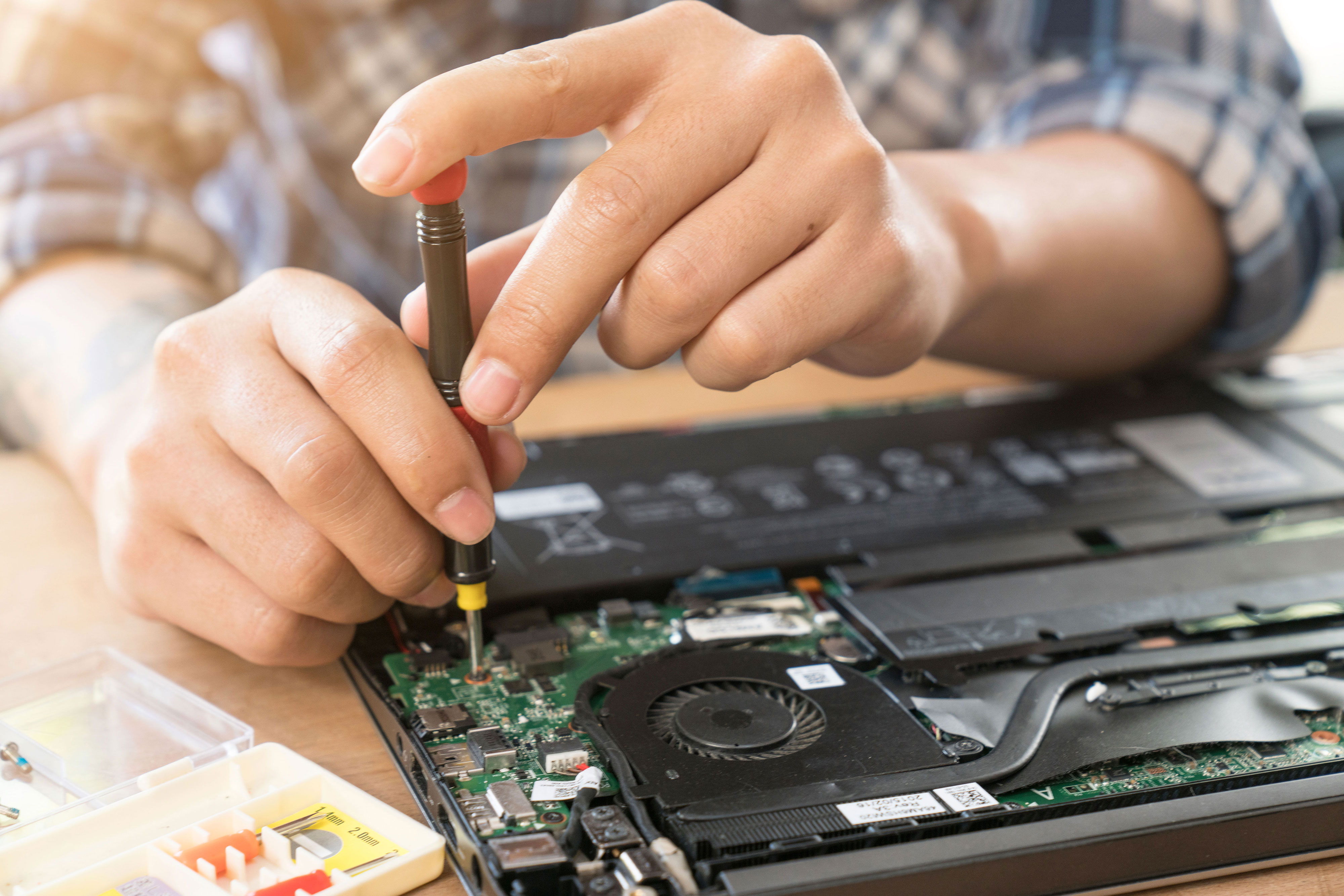 Best Practices to Adopt When Choosing Computer Repair Solution Company